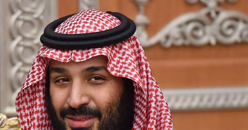 Saudi crown prince says women can choose to wear abaya