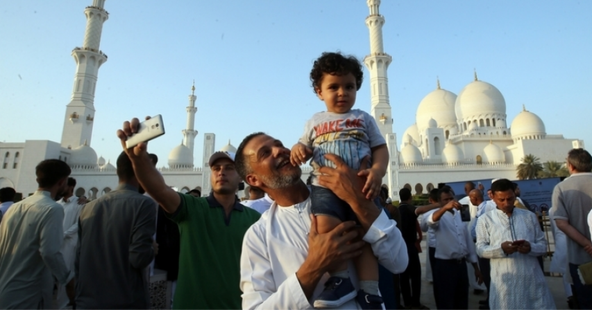 Sheikh Zayed Grand Mosque, Worshippers, Eid