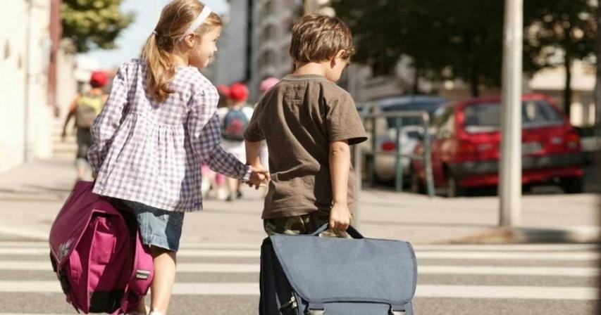 Why are kids' school bags heavy in the digital era, parents in UAE ask