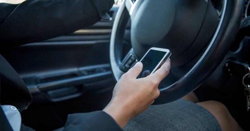 For your kids' sake, put that cell phone down while driving