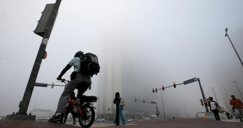 Police in UAE issue advisory amid foggy weather alert Police in UAE issue advisory amid foggy weather alert