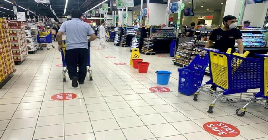 Excepts groceries, supermarkets and pharmacies closed in Dubai until April 8
