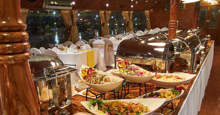 Dhow Cruise in Dubai Marina, Dhow Cruise, Dubai Marina, Dubai, Marina, Dhow, Cruise, Dubai