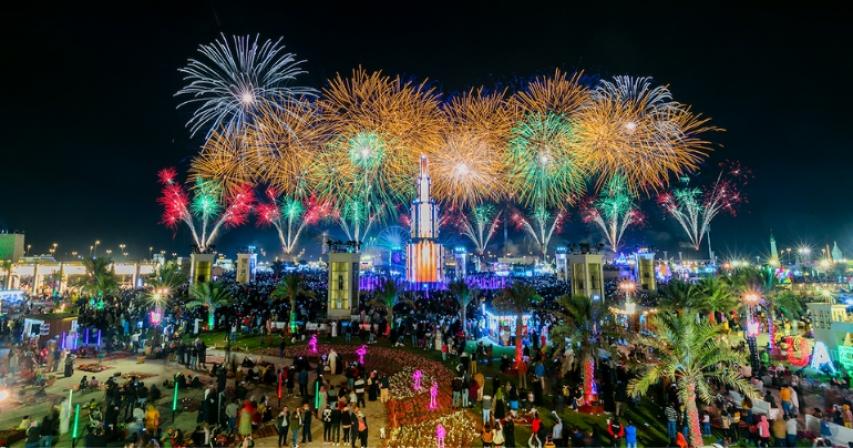 Fireworks in Abu Dhabi and Dubai