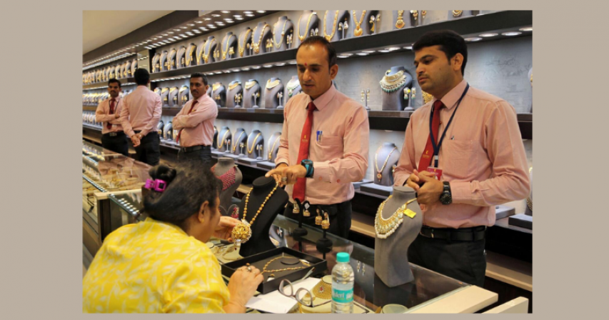 Some residents sell gold, jewellery as prices of yellow metal hit record