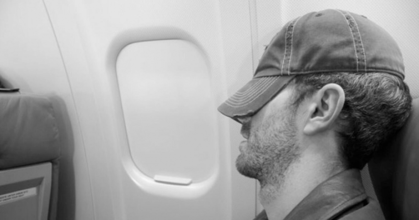 staying healthy on long  flights