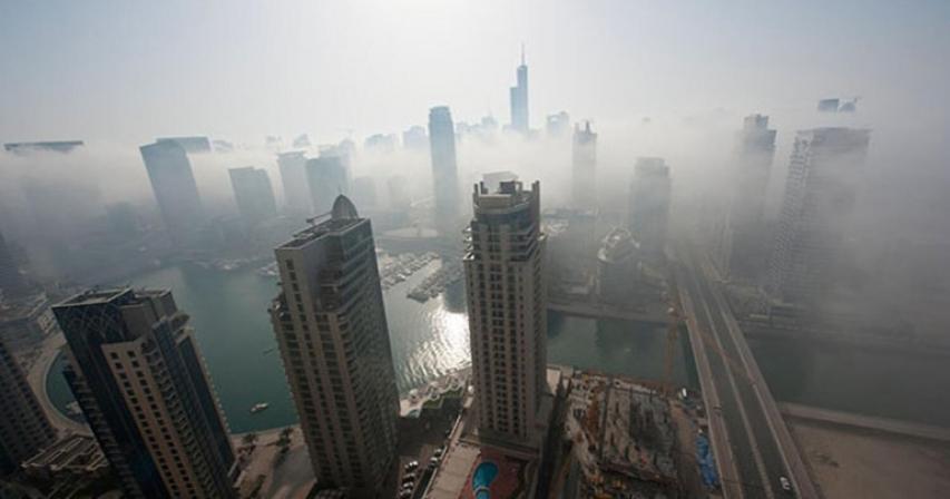 residents-in-the-uae-are-experiencing-cracked-walls-and-jammed-doors-due-to-increased-humidity-during-the-summer
