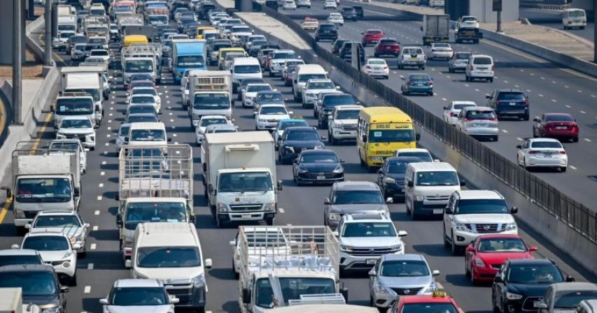 dubai-employees-face-30-minute-parking-delays-due-to-traffic
