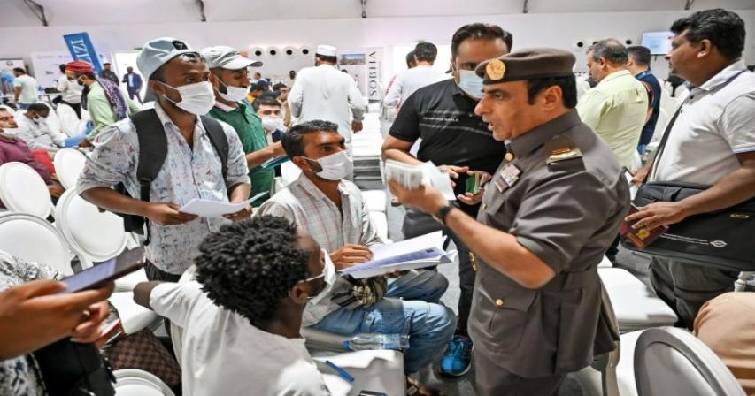 volunteers-in-dubai-help-overstayers-navigate-amnesty-process
