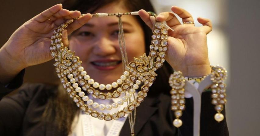 new-year-in-dubai-up-to-85%-discount-for-2-days-on-diamond-pearl-jewellery