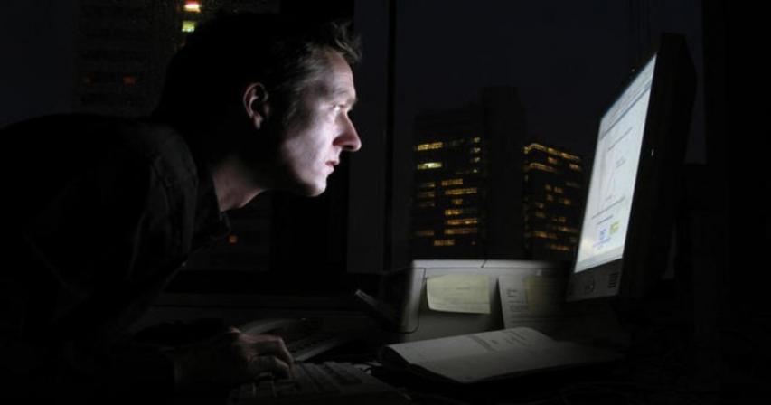 uae-120-hour-workweek-for-employees-overworking-won't-guarantee-success
