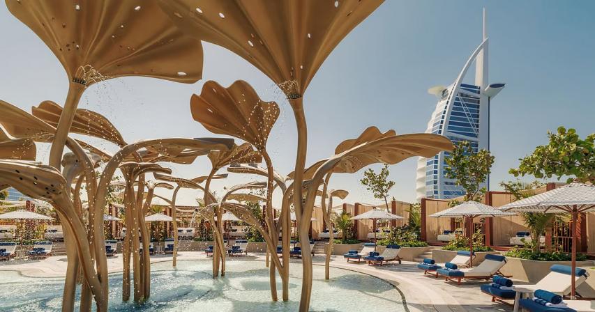 New 7-star hotel in Dubai? Marsa Al Arab beyond conventional classifications