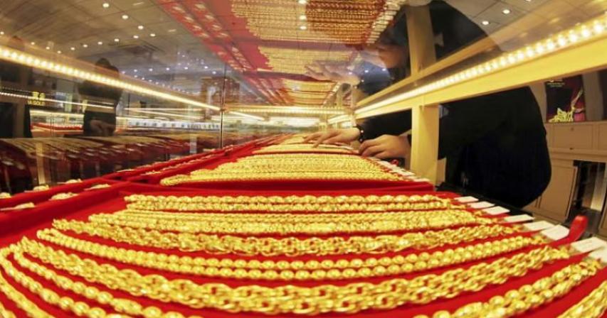 Dh1,200 profit in 24 hours: UAE residents make quick gains as gold recovers after record low