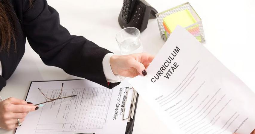 Looking for a job? 84% of applicants feel ignored in the Middle East, survey finds