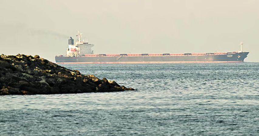 Fujairah confirms fire at oil industries area after drone attack