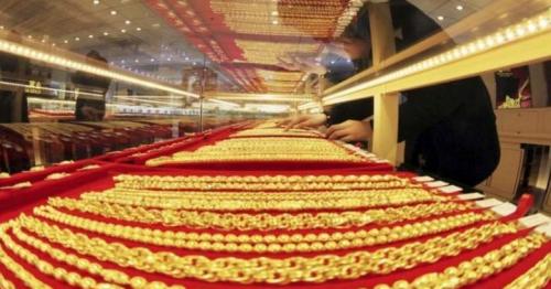 Dubai gold price falls to 2018's lowest levels. Right time to buy?