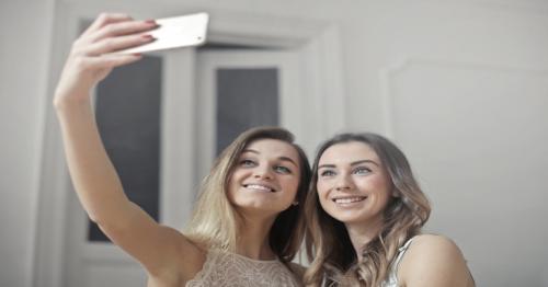 A better way to take selfies: use the timer