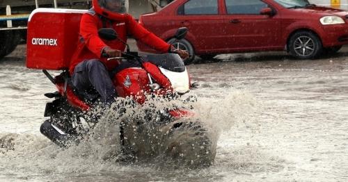 Downpour gauge for UAE on Tuesday as mercury plunges