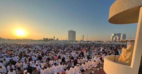 Thousands of Muslims offer Eid Al Fitr Prayers, Share greetings on the occasion of Eid Al Fitr