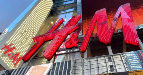 H&M pulls ad accused of sexualising kids