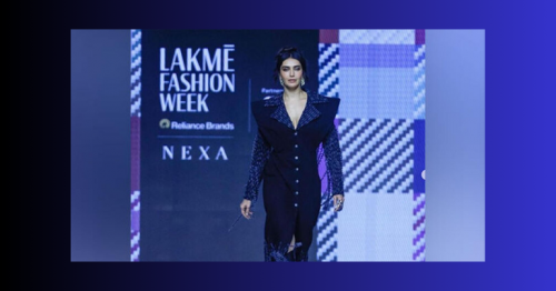  Karishma Tanna brings 70s glam at India's Lakme fashion week