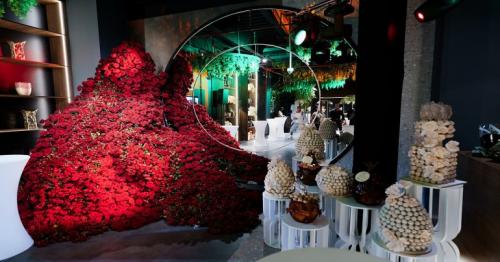 Valentine Day in UAE: Some shops sell roses for up to Dh40,000 in lavish display of love Valentine Day in UAE: Some shops sell roses for up to Dh40,000 in lavish display of love