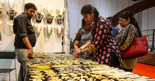 Dubai gold prices at new record high, 22K surges above Dh350 per gram