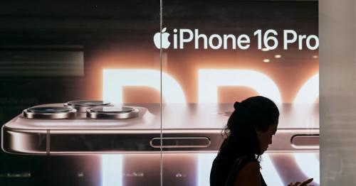Dubai banker orders iPhone for sister, gets plastic dummy instead